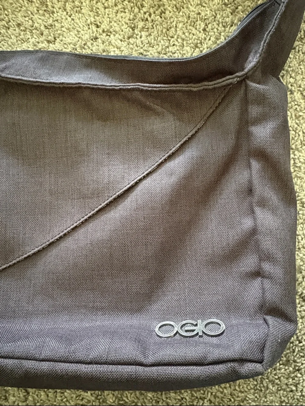 OGIO Brooklyn Crossbody Tablet Bag